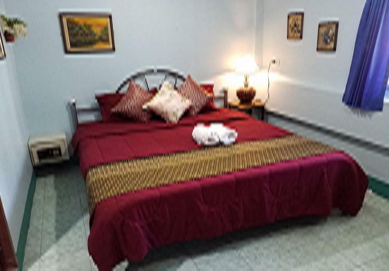 Rung Tawan Hostel หาดกะตะ ภายนอก รูปภาพ