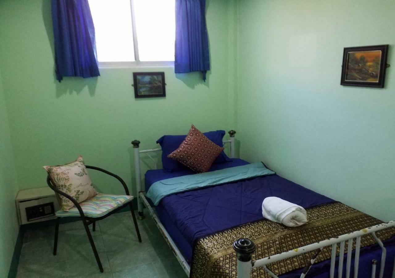 Rung Tawan Hostel หาดกะตะ ภายนอก รูปภาพ